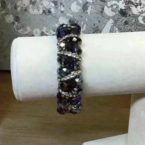 Silver and Purple Faceted Glass with Rhinestones Stretch Bracelet Sparkling - Picture 3 of 5